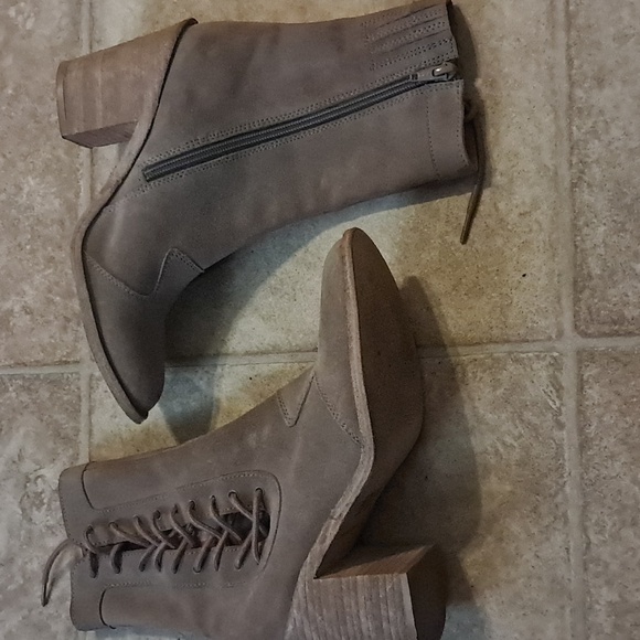 Jeffrey Campbell Suede Lace Up Ankle Boots Size 7.5 - Picture 3 of 8